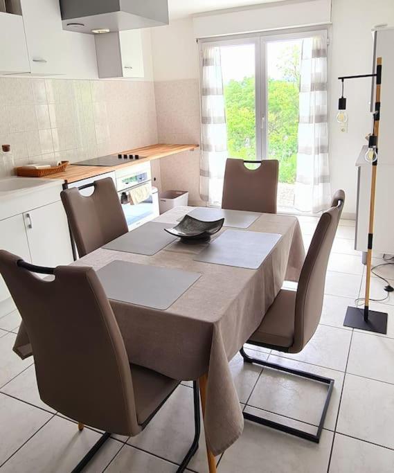 Gite De 70M² Avec Vue Sur Le Massif Du Pilat Clonas-sur-Vareze ภายนอก รูปภาพ